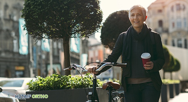 صورة توضيحية لـ 11 طريقة غير دوائية لتعزيز صحتك ورفاهيتك: دليل شامل من الأستاذ الدكتور محمد هطيف في صنعاء