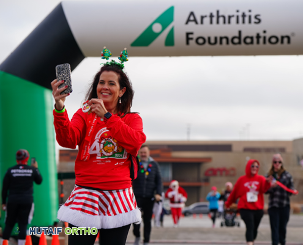 صورة توضيحية لـ برنامج المشي العلاجي: دليلك الشامل لتقليل الألم وتحسين صحة المفاصل والعظام مع الأستاذ الدكتور محمد هطيف