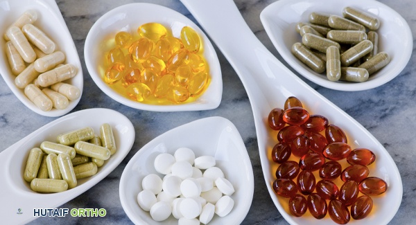 صورة توضيحية للمكملات الغذائية المتنوعة والفيتامينات