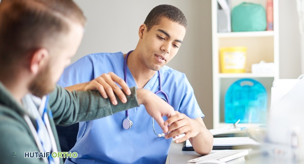 صورة توضيحية لـ التهاب المفاصل الروماتويدي: تأثيره على الجسم بالكامل وأهمية العلاج الشامل مع الأستاذ الدكتور محمد هطيف