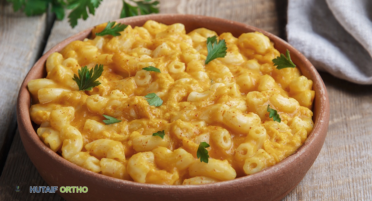 صورة توضيحية لـ وصفة مكرونة وبطاطا حلوة "خالية من الجبن": بديل صحي لدعم صحة مفاصلك