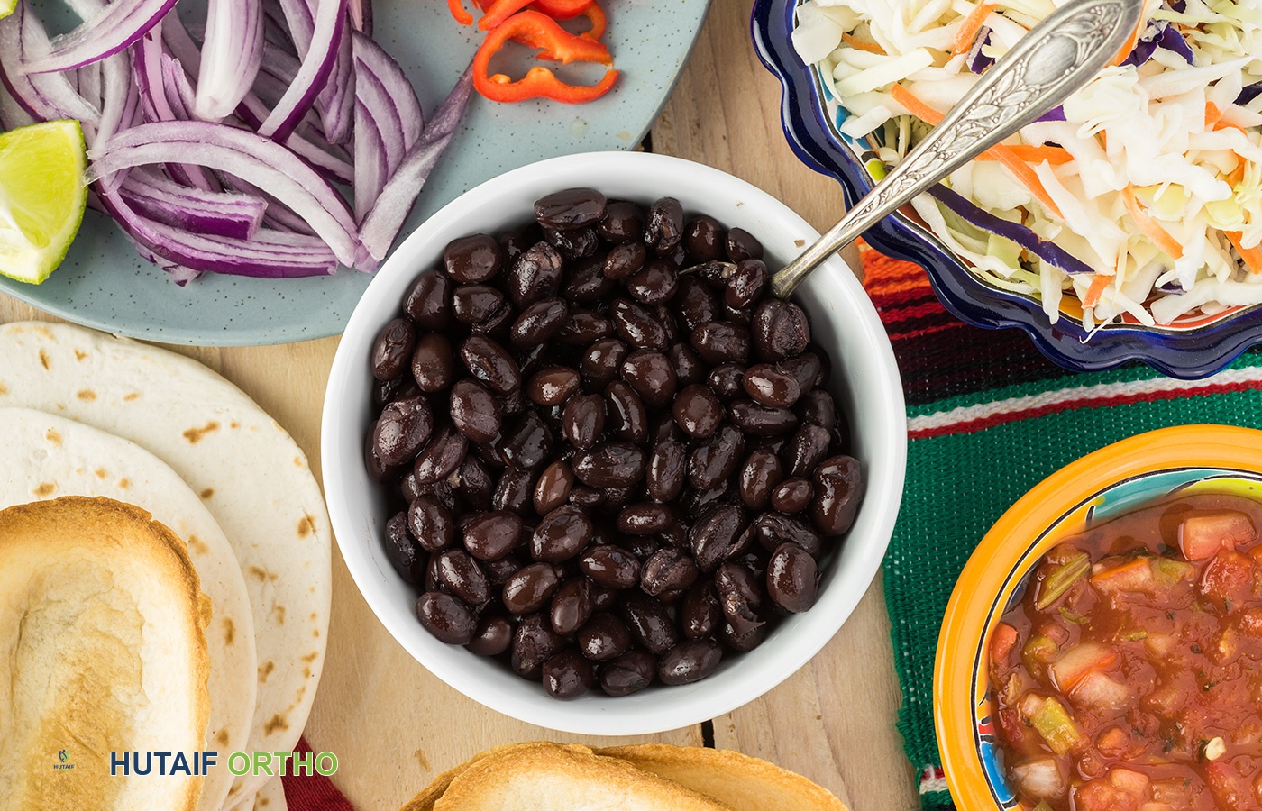 الفاصوليا السوداء المخبوزة بالعسل: سر قوة عظامك ومفاصلك مع الأستاذ الدكتور محمد هطيف