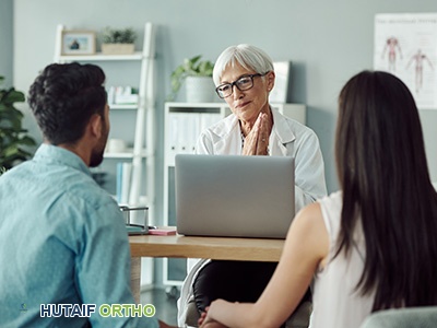 الحمل وأمراض الروماتيزم: دليل شامل للمخاطر والإدارة الآمنة