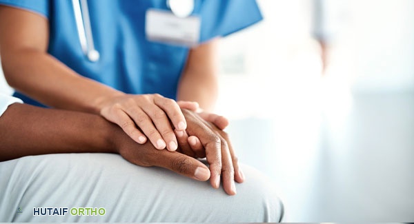 صورة توضيحية لـ دليلك الشامل لحماية هويتك الطبية: خطوات أساسية لمرضى العظام في اليمن مع الأستاذ الدكتور محمد هطيف