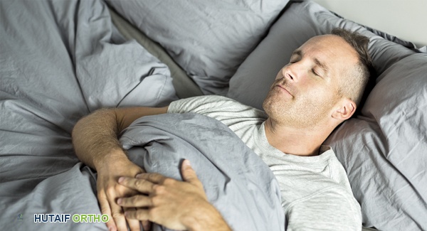النوم وألم المفاصل: دورة مفرغة وكيف يكسرها الأستاذ الدكتور محمد هطيف في صنعاء
