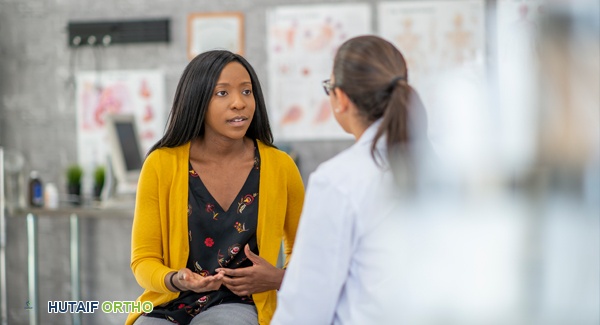 صورة توضيحية لـ جراحة الظهر لتخفيف الألم: دليل شامل من الأستاذ الدكتور محمد هطيف في صنعاء