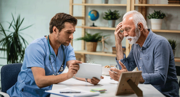 دليلك الشامل للتواصل الفعال مع طبيب العظام: رحلتك نحو الشفاء الأمثل مع الأستاذ الدكتور محمد هطيف