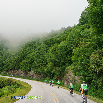 فوائد ركوب الدراجة الثابتة لصحة المفاصل واللياقة البدنية: دليل شامل من الأستاذ الدكتور محمد هطيف