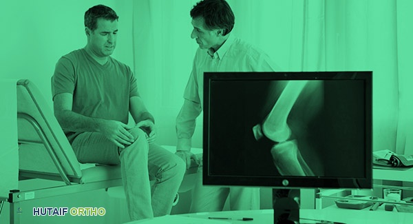 متى يحتاج طفلك المصاب بالتهاب المفاصل اليفعي (JIA) إلى الجراحة؟ دليل شامل للآباء