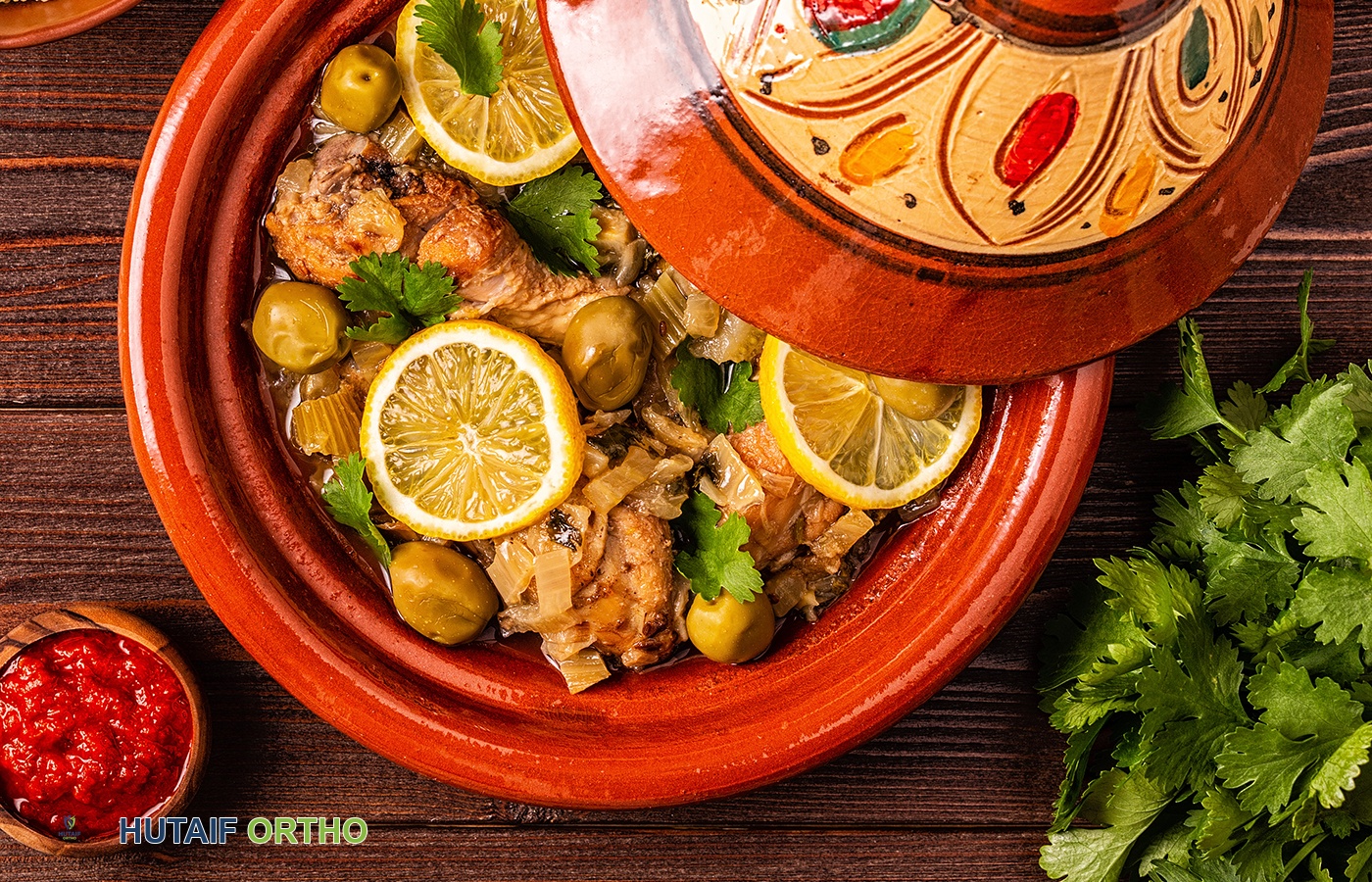 وجبة الدجاج والأرز بالكركم المستوحاة من المطبخ المغربي، غنية بمضادات الالتهاب لدعم صحة المفاصل
