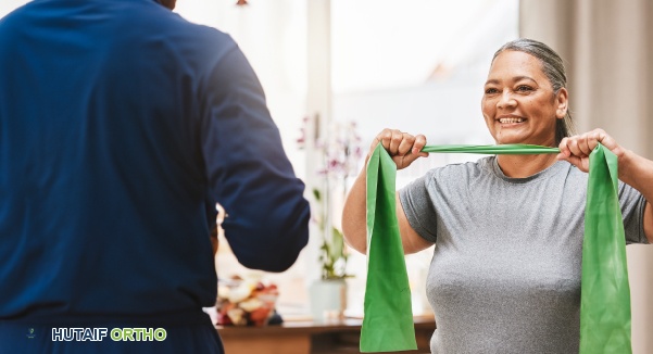 الحركة أفضل دواء لخشونة المفاصل: دليل شامل من الأستاذ الدكتور محمد هطيف