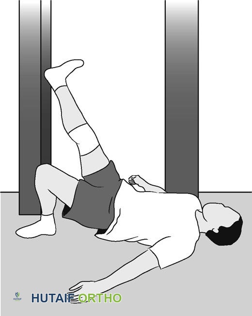 صورة طبية: تمارين منظار الركبة: دليلك الشامل للتعافي واستعادة قوة ركبتك في صنعاء مع الأستاذ الدكتور محمد هطيف