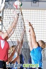 الوقاية الشاملة من إصابات الكرة الطائرة: دليلك الكامل لسلامة اللاعبين