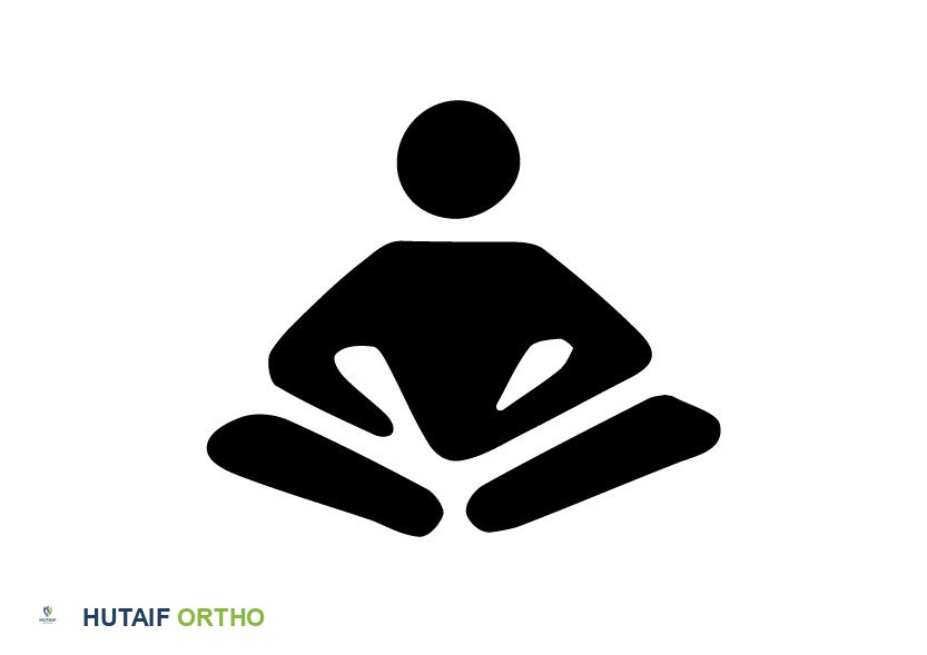 تمرين اللوتس مع فتح الساقين