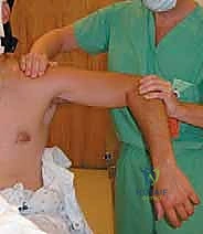 تقييم نطاق الحركة في عيادة الأستاذ الدكتور محمد هطيف