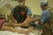 صورة طبية: إعادة بناء الأطراف الاصطناعية الداخلية: أمل جديد لمرضى أورام العظام مع الأستاذ الدكتور محمد هطيف