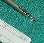 تثبيت الجزء العلوي من المسمار التلسكوبي