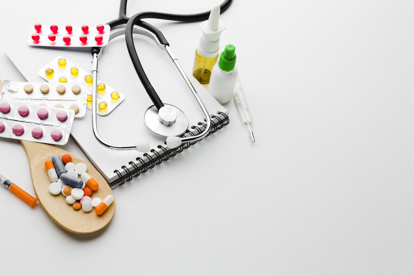 استعادة الحركة الكاملة: دليلك الشامل للتأهيل الطبي المتقدم، جراحات البتر، الأطراف الصناعية، والأجهزة التقويمية (مع البروفيسور محمد هطيف في صنعاء)